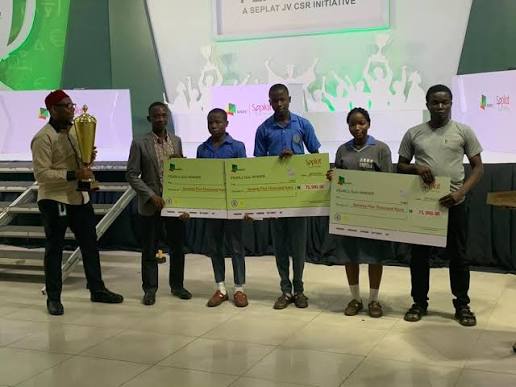Students receiving awards at the Seplat quiz